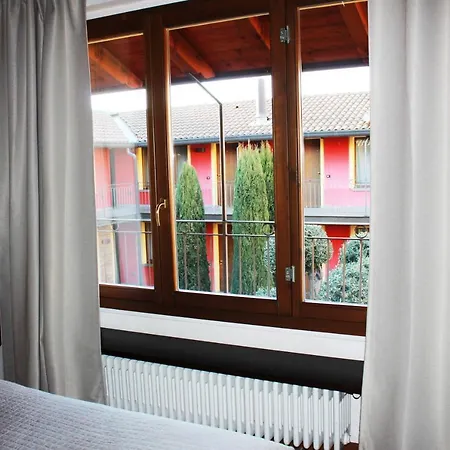 Easy Airport Sleep&fly Parking Apartment